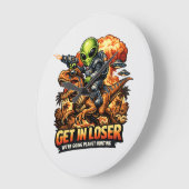 Funny Sci-Fi Fantasy Meme Art, Alien Riding Dinosa ラージ壁時計 (傾斜)