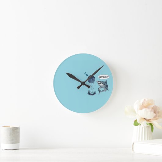 Funny shark diver lunch time :nice bubbles bro ラウンド壁時計 (ホーム)