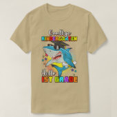 Funny Shark Goodbye Kindergarten Graduation Hello  Tシャツ (デザイン正面)