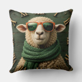 Funny Sheep with Sunglasses Farmhouse Rustic Count クッション (裏面)