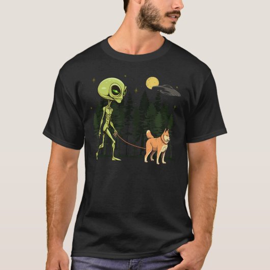 Funny Shiba INu Alien Walking UFO Pet Dog Mom Dad Tシャツ (正面)