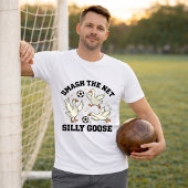 Funny Silly Goose Soccer Pun Tシャツ