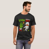 Funny Six Seven 67 Meme 6 7 Christmas Elf Hand Boy Tシャツ (正面フル)