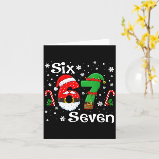 Funny Six Seven 67 Meme 6 7 Elf Santa Christmas Pa カード (黄色い花)