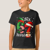 Funny Six Seven 67 Meme 6 7 Elf Santa Christmas Pa Tシャツ (正面)