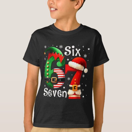 Funny Six Seven 67 Meme 6 7 Elf Santa Christmas Pa Tシャツ (正面)