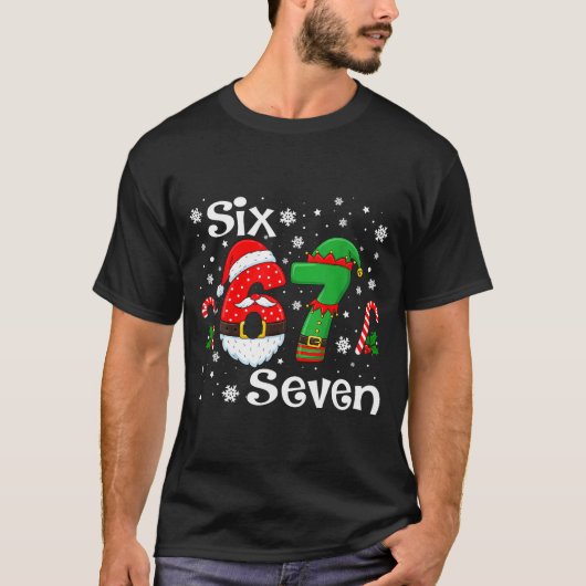Funny Six Seven 67 Meme 6 7 Elf Santa Christmas Pa Tシャツ (正面)