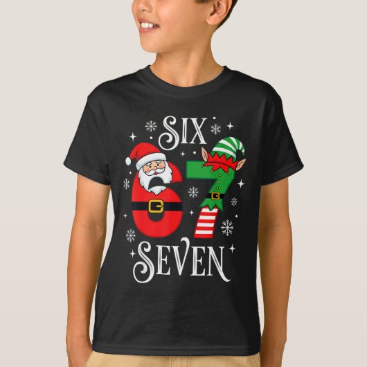 Funny Six Seven 67 Meme 6 7 Elf Santa Christmas Pa Tシャツ (正面)