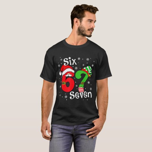 Funny Six Seven 67 Meme 6 7 Elf Santa Christmas Pa Tシャツ (正面フル)