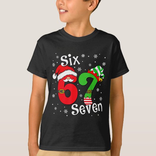Funny Six Seven 67 Meme 6 7 Elf Santa Christmas Pa Tシャツ (正面)