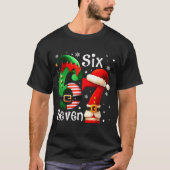 Funny Six Seven 67 Meme 6 7 Elf Santa Christmas Pa Tシャツ (正面)
