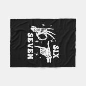 Funny Six Seven 67 Meme Gen Alpha Skeleton Hands  フリースブランケット (正面(横))