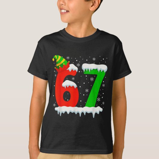 Funny Six Seven 67 Meme Saying 6 7 Elf Christmas T Tシャツ (正面)