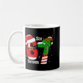 Funny Six Seven 6 7 Meme Gen Alpha Slang Santa Elf コーヒーマグカップ (左)