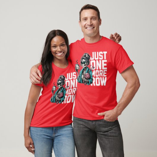 Funny Skeleton Crocheting Knitting Lover Just One  Tシャツ (ユニセックス)