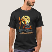 Funny Skeleton Driving Excavator Halloween Constru Tシャツ (正面)