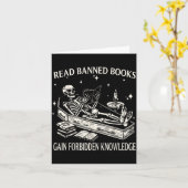 Funny Skeleton Read Banned Books Gain Forbidden Kn カード (黄色い花)