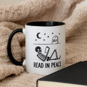 Funny Skeleton Read in Peace for Avid Book Readers マグカップ