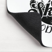 Funny Skier Joke Fueled By Skiing And Podcasts Pun マウスパッド (コーナー)