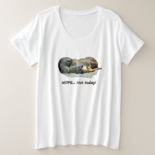 Funny, sleeping meerkats プラスサイズTシャツ (デザイン正面)