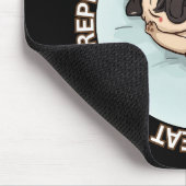 Funny Sleeping Pug Mouse Pad | Eat Sleep Repeat マウスパッド (コーナー)
