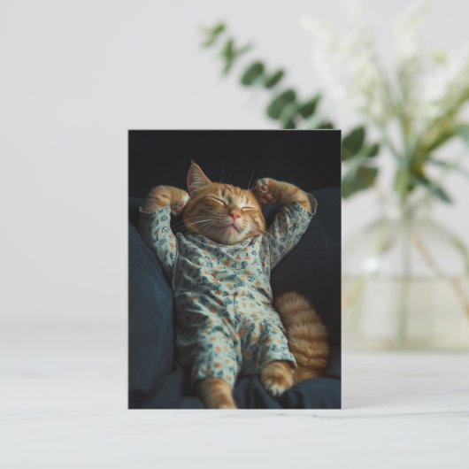Funny Sleepy Ginger Kitty in PJs ポストカード (スタンド正面)