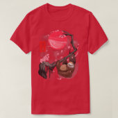 Funny Sloth at Cherry Blossoms Tree Cool Sakura Ma Tシャツ (デザイン正面)
