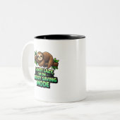 Funny Sloth Energy Saving Mode Coffee Mug ツートーンマグカップ (正面左)