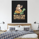 Funny Sloth Riding Turtle キャンバスプリント (インサイチュ (寝室))