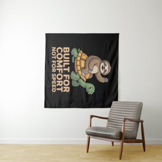 Funny Sloth Riding Turtle タペストリー (インサイチュ(横))