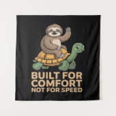 Funny Sloth Riding Turtle タペストリー (正面)