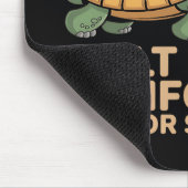 Funny Sloth Riding Turtle マウスパッド (コーナー)