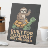 Funny Sloth Riding Turtle 台座サイン (インサイチュ)