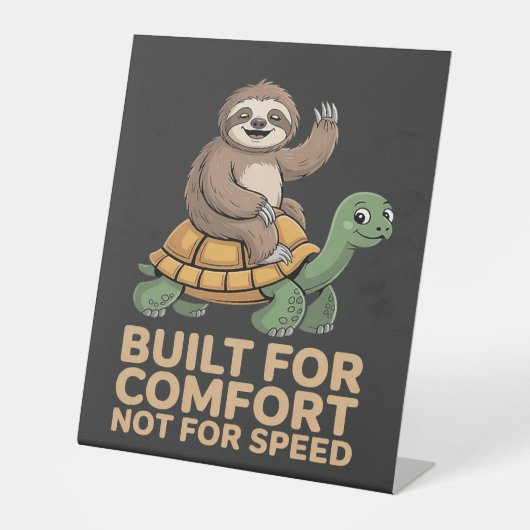 Funny Sloth Riding Turtle 台座サイン (正面)