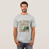 Funny Sloth Spirit Animal T-ShiMen's Basic T-Shirt Tシャツ (正面フル)