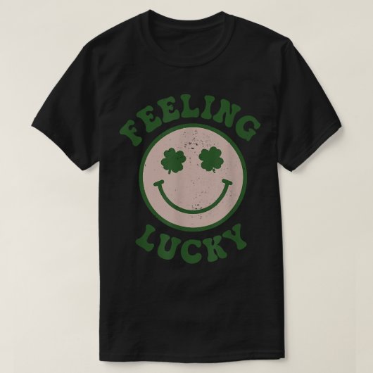 Funny St Patrick Day Feeling Lucky Smile Face Mem Tシャツ (デザイン正面)