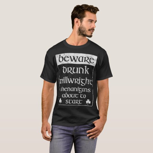 Funny St Patricks Day  Millwright Distressed Gift  Tシャツ (正面フル)