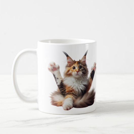 Funny Stretching Maine Coon Kitten Photo コーヒーマグカップ (左)