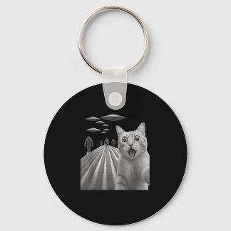 Funny Surprised Scared Cat Selfie With Bigfoot And キーホルダー