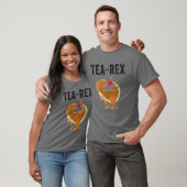Funny Tea Rex Gift | Cute Dino Hot Beverage Lover Tシャツ (ユニセックス)