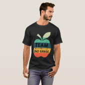Funny Team 2nd Grade Apple Back To School Kids Tea Tシャツ (正面フル)