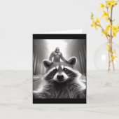 Funny Tee Ed Raccoon Selfie Bigfoot Gift Mens Wome カード (黄色い花)