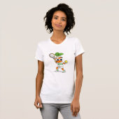 Funny Tennis Carrot – Playful Sports Humor Tシャツ (正面フル)