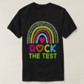 Funny Test Day Rock the Test Rainbow Testing Day Tシャツ (デザイン正面)