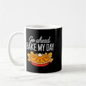 Funny Thanksgiving Go Ahead Bake My Day Men Women コーヒーマグカップ (左)