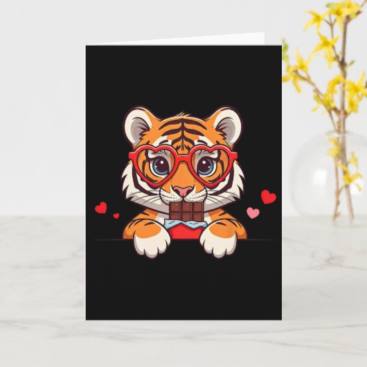 Funny Tiger Heart Chocolate Valentine Tiger Womens カード (黄色い花)