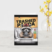 Funny Trashed Panda Raccoon Gets Drunk  カード (黄色い花)