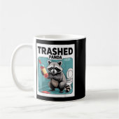Funny Trashed Panda Raccoon Gets Drunk コーヒーマグカップ (左)
