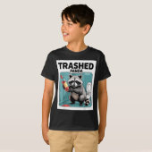 Funny Trashed Panda Raccoon Gets Drunk Tシャツ (正面フル)