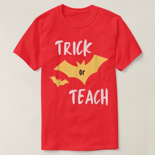 Funny TRICK OR TEACH Halloween Teacher Spooky Clas Tシャツ (デザイン正面)